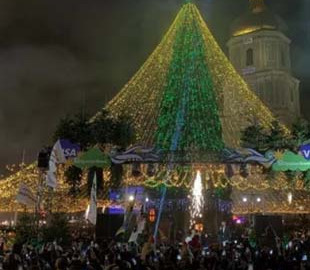 У Києві запропонували відмовитись від головної ялинки на Новий рік, а гроші віддати ЗСУ