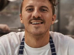 “Усі доїдають”. Євген Клопотенко зізнався, що коли працював офіціантом, доїдав за клієнтами