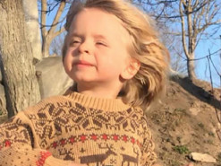 Завдяки дзвінкому співу полюбився мільйонам — як 3-річний Лео підтримує рідну країну