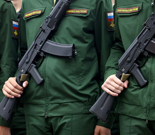 Партія Путіна вигадала, як заохотити студентів йти на війну