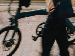 У Польщі 13-річний українець велосипедом їхав по автомагістралі до подруги з інтернету