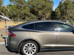 Энтузиаст наделил Tesla Model X спутниковым интернетом SpaceX Starlink — до 200 Мбит/с на 100 км/ч