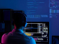 Найбільша у світі. Директор ФБР розповів про роботу мережі китайських хакерів