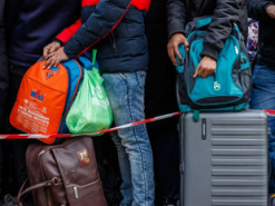 "Воювати мають боєздатні": третя петиція про виїзд чоловіків за кордон набрала необхідні голоси