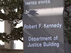 ФБР: китайські шпигуни вербують американських військовиків у соціальних мережах