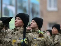 Зеленский ответил на петицию об отмене воинского учета для женщин