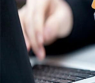 Шахраї спустошили рахунок жительки Тернопільщини