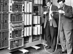 Программист сыграл в видеоигру на компьютере полувековой давности