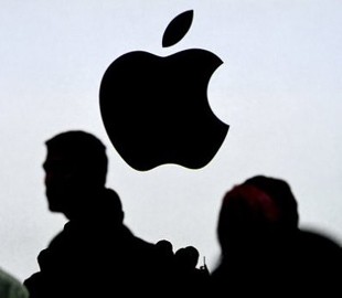 Apple стала первой компанией с капитализацией в $1 трлн
