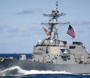 США відправили до Японії есмінець, оснащений високоенергетичним лазером