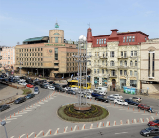 Штучний інтелект показав, як виглядатиме пам’ятник Павлу Скоропадському у центрі столиці