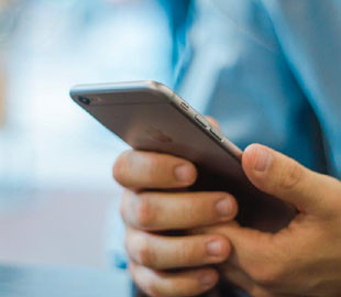 Эксперт рассказал, что может вызывать внезапное отключение смартфона