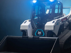 Bobcat представила первый в мире полностью электрический гусеничный погрузчик