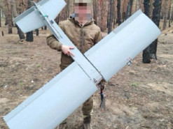 Українські військові все частіше застосовують FPV-дрони літакового типу на фронті