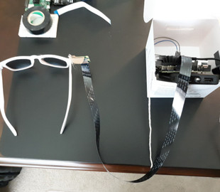 Инженер научил очки распознавать жесты и управлять умным домом