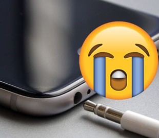 Беспроводное будущее пришло: новые iPhone продаются без переходника для проводных наушников