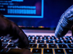 Кіберполіція викрила чоловіка, який продавав неіснуючі товари у мережі Інтернет