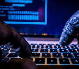 Кіберполіція викрила чоловіка, який продавав неіснуючі товари у мережі Інтернет