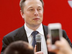 Маск не прекращает твитить: теперь он троллит Комиссию по ценным бумагам