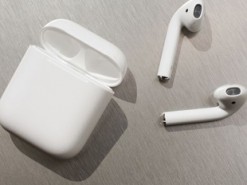 Мужчина проглотил AirPods и узнал, работают ли они в желудке