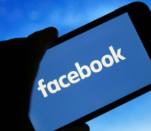 Суд признал, что провокационные посты на Facebook от имени адвоката писала его жена