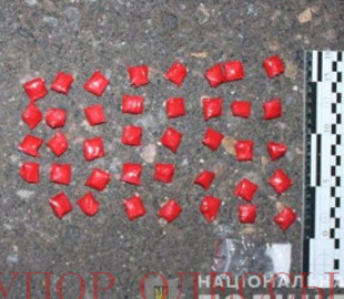 В Одессе полицейские задержали мужчину с рекордным количеством «закладок»