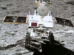 Ровер Yutu-2 готовится к пробуждению на Луне