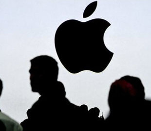 Apple будет показывать свои полнометражные фильмы в кинотеатрах