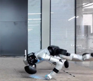Людиноподібний робот Unitree G1 навчився робити сальто й рухи брейкдансу