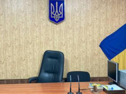 В Кривом Роге начали судить директора школы, которого подозревают в распространении порнографических фото