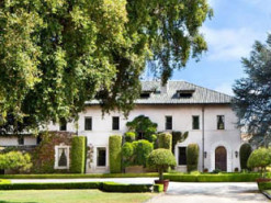 Илон Маск продает свой последний дом в Калифорнии