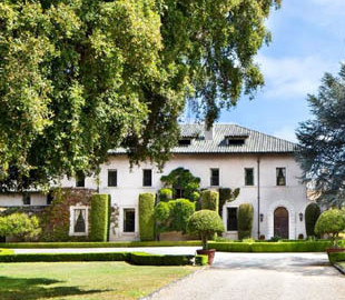 Илон Маск продает свой последний дом в Калифорнии