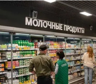 Росіяни переходять на дешеву їжу через падіння доходів – Reuters