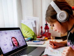 Что делать, чтобы из-за онлайн-уроков у ребенка не испортилось зрение?