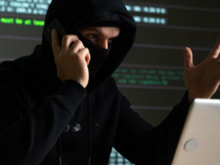 На OLX орудуют аферисты: создают "липовые" сайты "Новой почты" и выманивают деньги