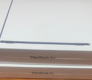 MacBook замість іграшок: митники вилучили посилку, яку прикарпатцю відправили зі США