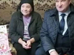 Рушник за вбитого сина: у Росії матерям загиблих солдатів видали цинічні подарунки (фото)