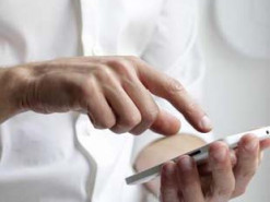 Дело не в сообщениях: ученые опровергли распространенное мнение о причине отвлечения на смартфон