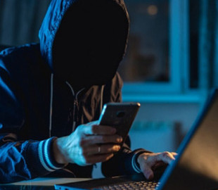 На Прикарпатті шахраї ошукали пенсіонерку та чоловіка майже на 50 тисяч гривень