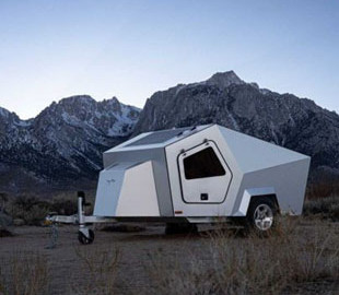 Представлен полностью электрический жилой прицеп для электрокаров