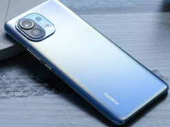 Смартфон Xiaomi Mi 11 измеряет пульс через экран точнее умных часов и фитнес-трекеров
