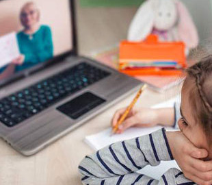 Какие школы могут обучать учеников дистанционно: города, которые попали в красную зону