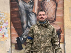 Коля Сєрга розповів, як телефон врятував життя командиру батальйону: "Дивом вижив"