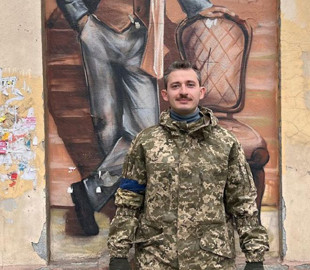 Коля Сєрга розповів, як телефон врятував життя командиру батальйону: "Дивом вижив"