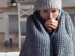 Гаряча вода не знадобиться: з чого можна зробити суху грілку