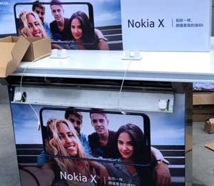 Смартфон Nokia X6 с «бровью» показался на живых фото