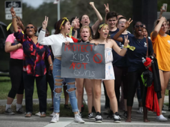 Последствия расстрела в Паркленде демонстрируют негативную сторону социальных сетей