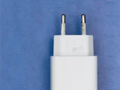 Яка зарядка для смартфона допоможе найшвидше його зарядити