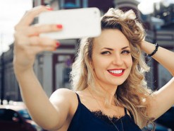 Любителям частых селфи грозит неврологическое заболевание