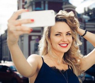 Любителям частых селфи грозит неврологическое заболевание